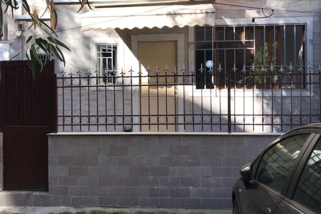 Es Apartment Tiranë Luaran gambar